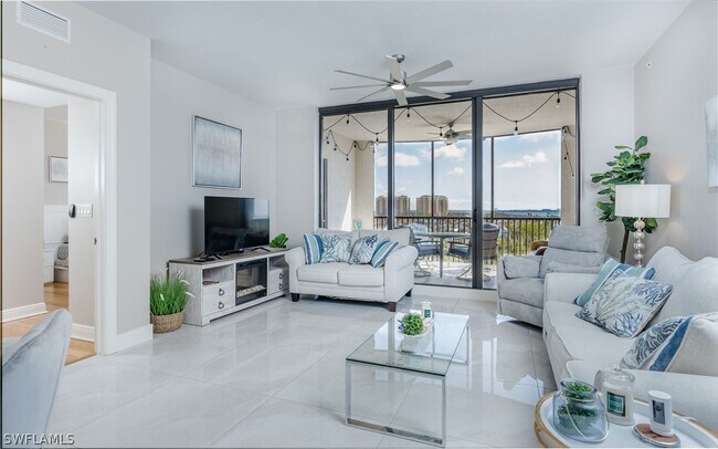 Foto del edificio - 5793 Cape Harbour Dr