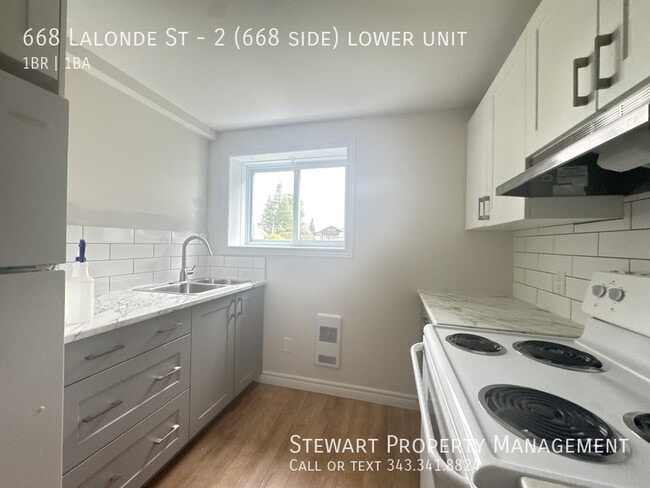 Building Photo - 668 Lalonde St
