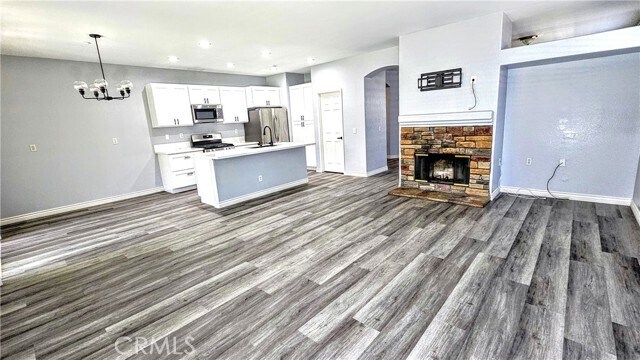 Foto del edificio - 17371 Redmaple St