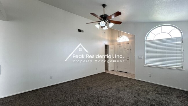 Building Photo - Wonderful 3bd/2ba Sacramento Home!