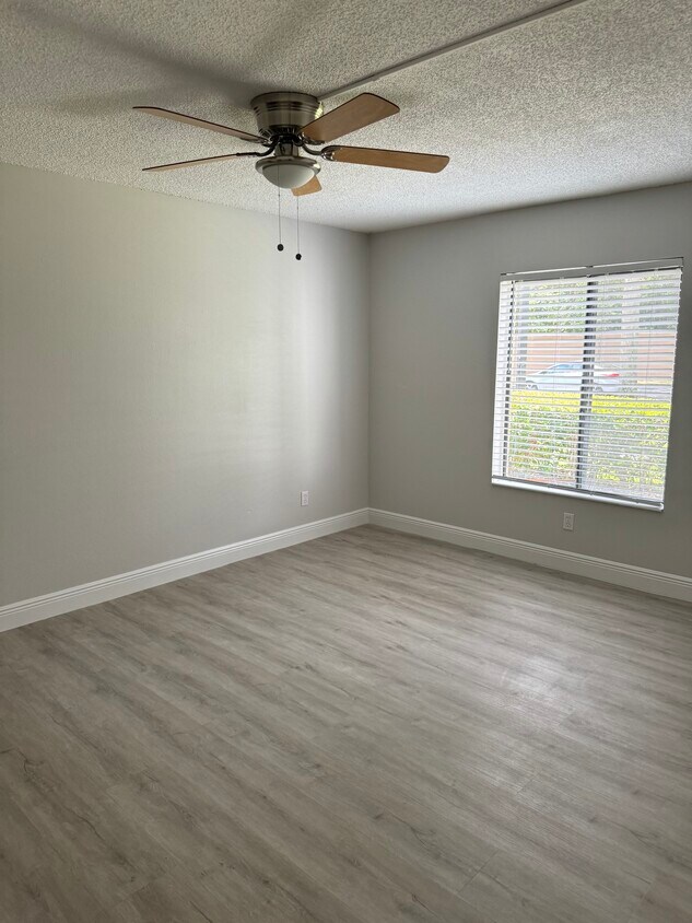 Building Photo - 8207 Sun Spring Cir