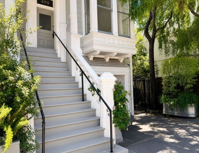 Foto del edificio - Timeless Character. Modern Lifestyle. Unbeatable Location.