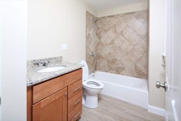 Foto del edificio - 186 Plymouth St