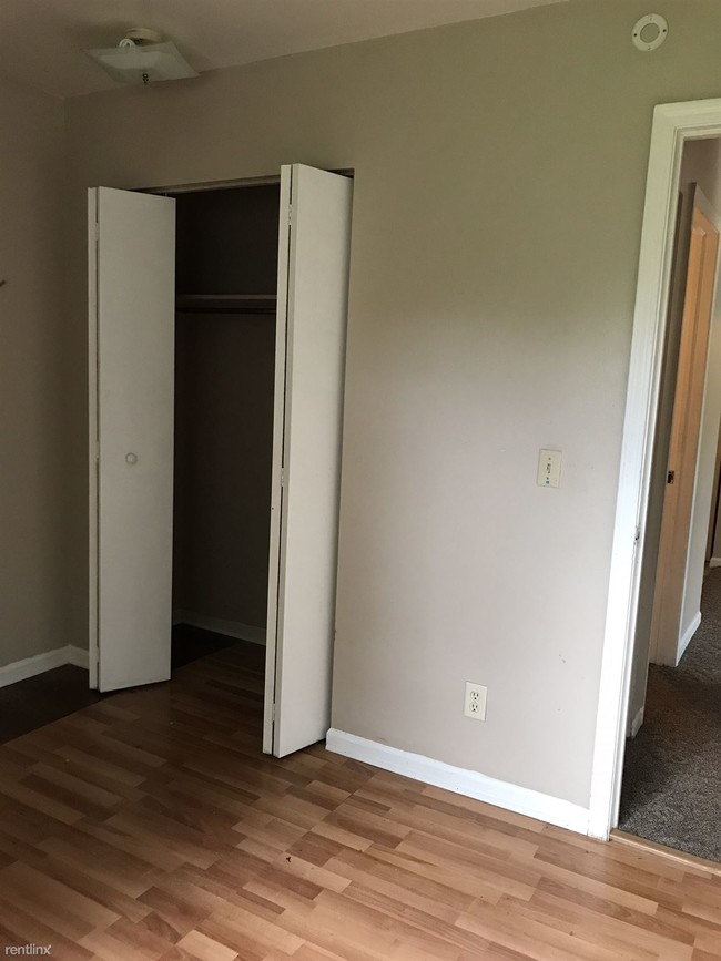 Building Photo - 2 br, 1 bath  - 1710 E G Ave Apt 2A