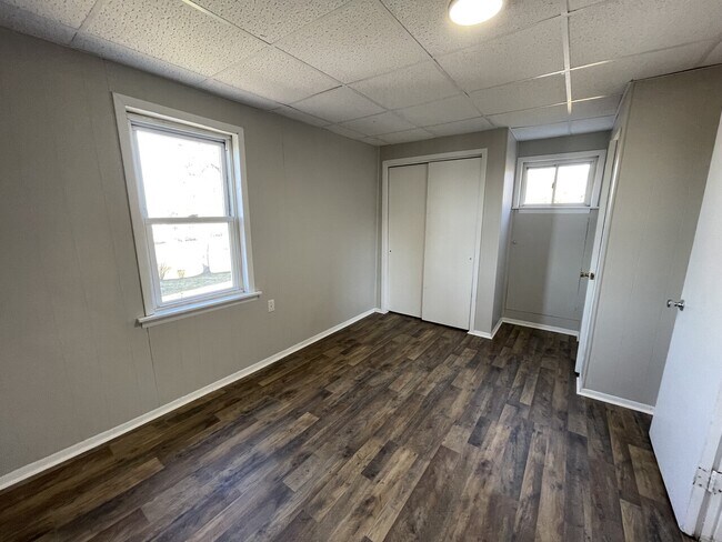 Building Photo - 406 N Cascade St