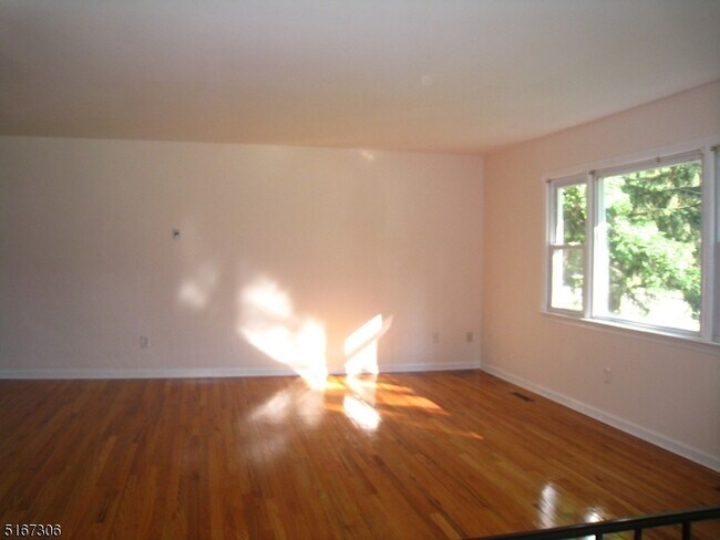 Building Photo - 36 Cortright Rd