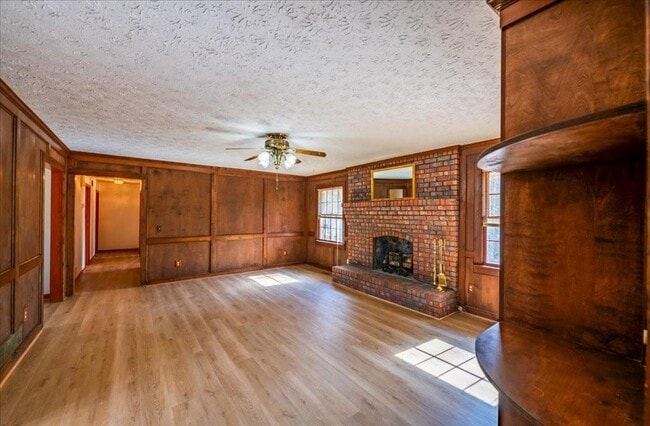 Building Photo - 4967 Macland Rd