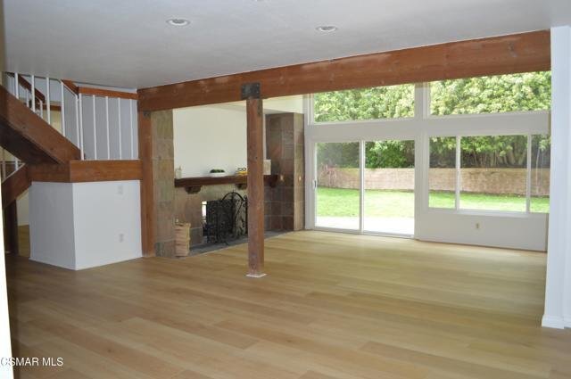 Foto del edificio - 675 Triunfo Canyon Road, Westlake Village,...