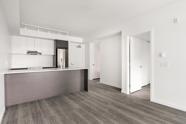 Building Photo - Foster