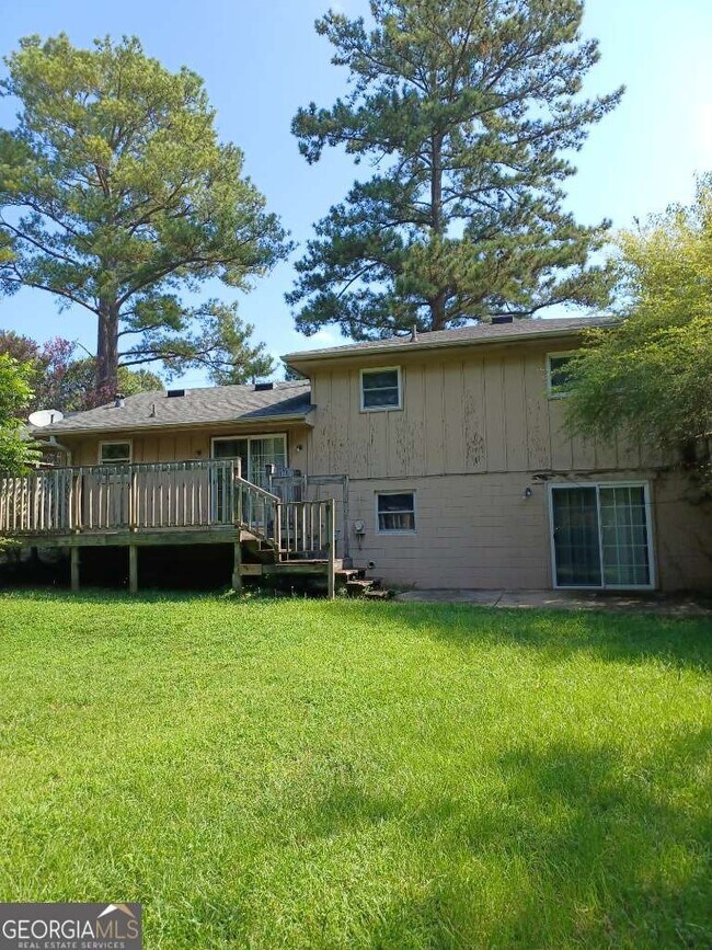 Foto del edificio - 6017 Randy Ln