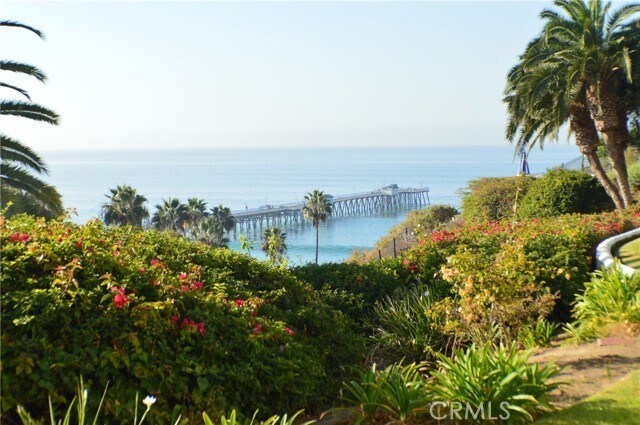 Foto del edificio - 411 Avenida Granada