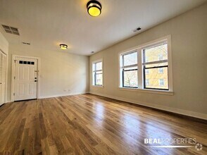 Building Photo - 2203 W Eastwood Ave