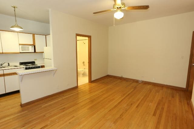 Foto del edificio - 640 W Barry Ave