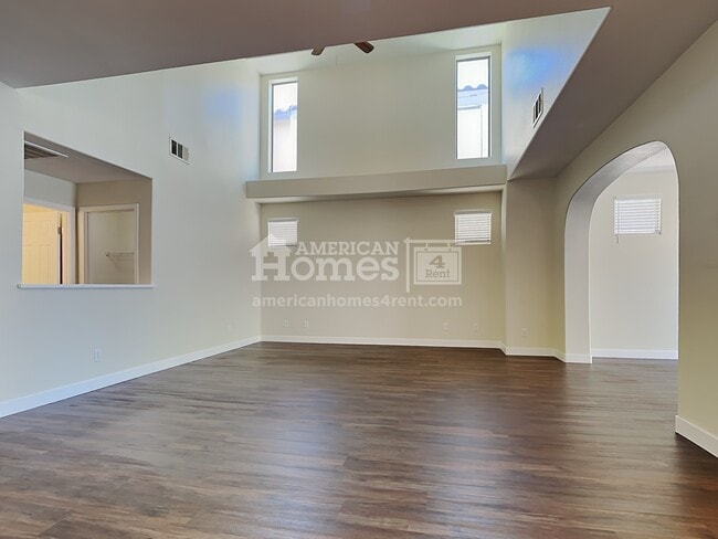 Building Photo - 6040 Villa Lante Avenue