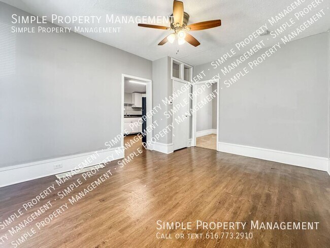 Foto del edificio - 156 Carrier St NE