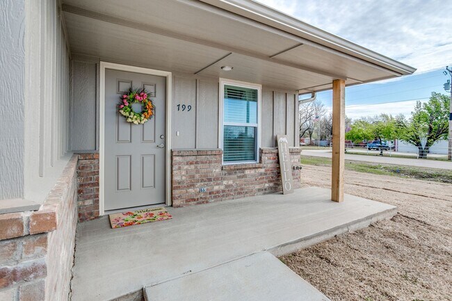 Building Photo - 55 & UP!  2 bed 2 full bath 1 car garage! ...