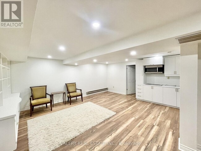 Building Photo - 12 Weatherstone Ct