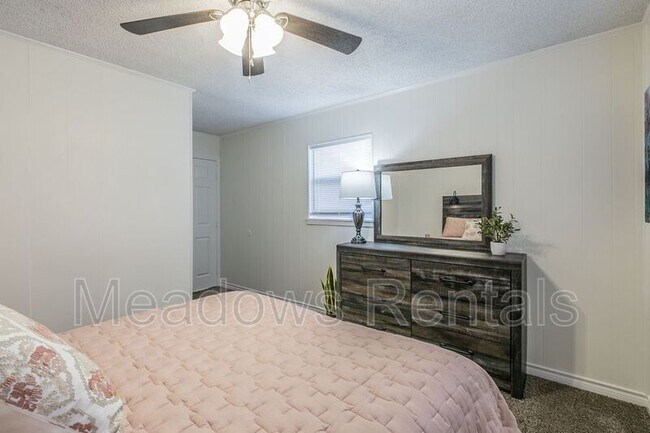 Foto del edificio - 5417 Old Lorena Rd