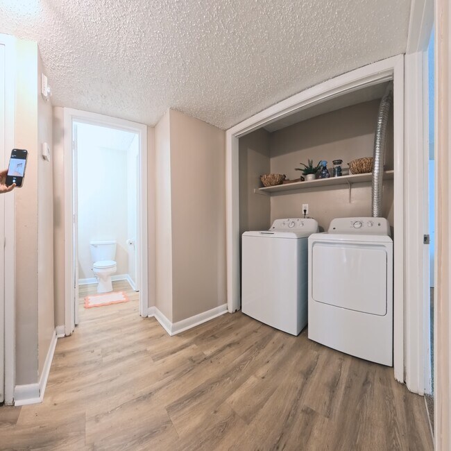 Foto del edificio - Summerwind Apartments
