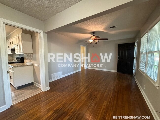 Building Photo - Renovated Home For Rent In East Memphis - ...