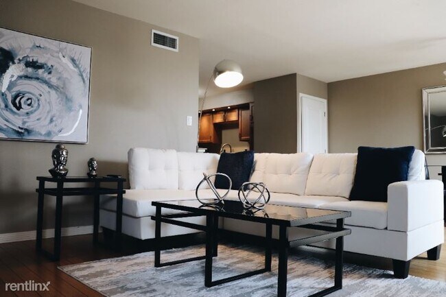 Foto del edificio - 3 br, 2 bath Condo - 1225 East Medlock Drive
