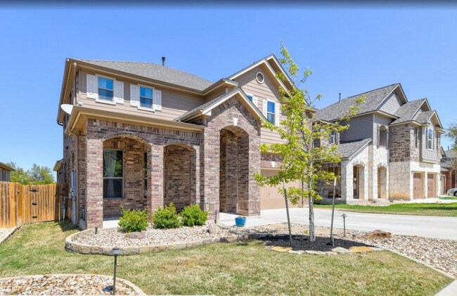 Building Photo - 1205 Half Hitch Trl