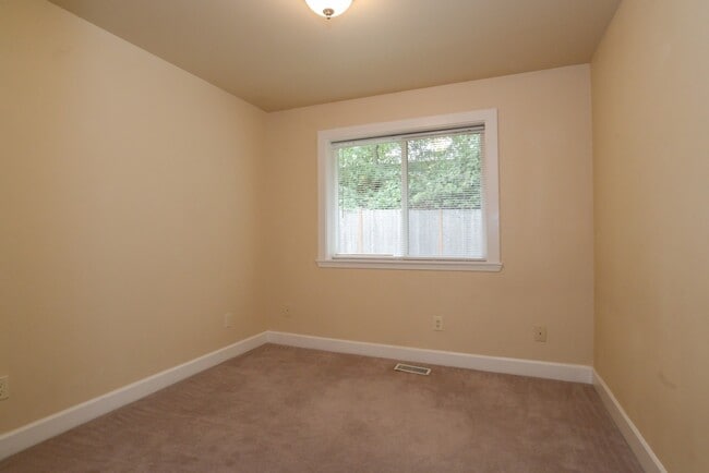 Foto del edificio - 2900 S Court St