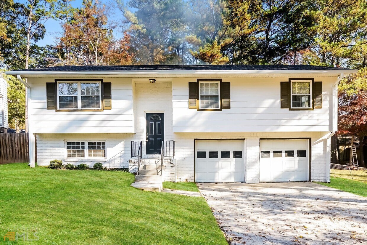 Primary Photo - 495 Valenti Ct
