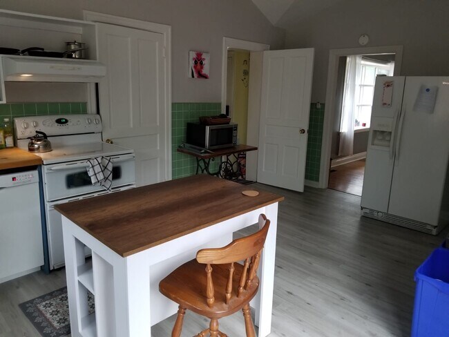 Photo du bâtiment - 664 Olde Victoria St