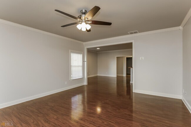 Building Photo - 207 Harris Ct