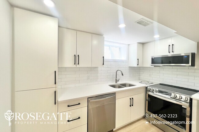 Photo du bâtiment - Newly Renovated Walk-Out Basement – 2 Bed,...