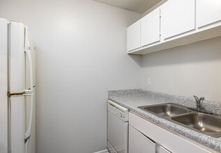 Interior Photo - The Brooks at 808