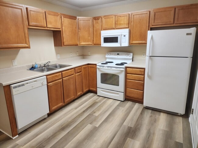 Building Photo - 10837 Woody Dr