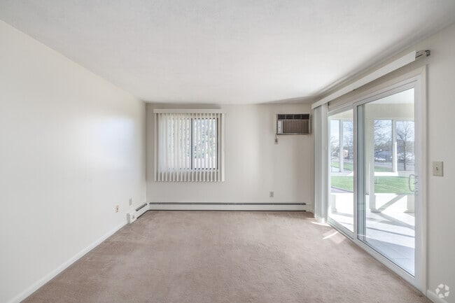 Living Room - Willow Stream Apartments South