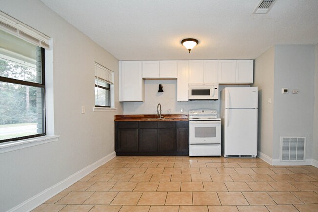 Foto del edificio - 411 Braxton Ave