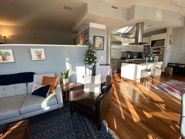 Building Photo - 1413 P St NW