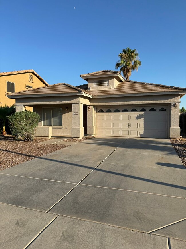 Building Photo - 3 BEDROOM IN SAN TAN RANCH