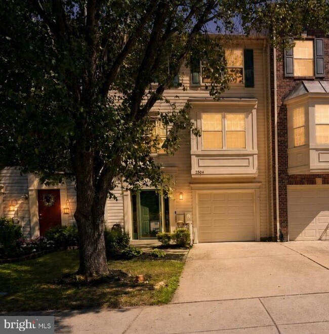 Foto del edificio - 2504 Smoketree Ln