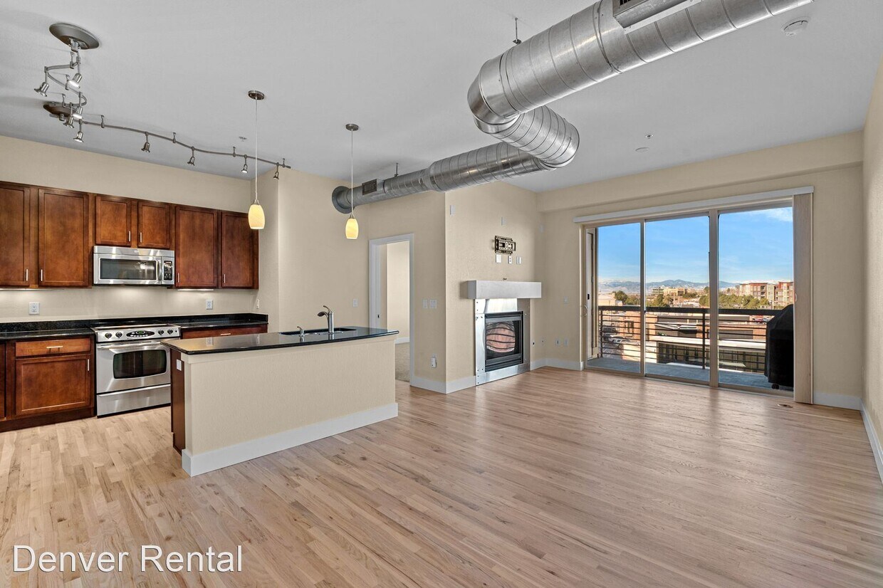 Foto principal - 3 br, 3 bath House - 10111 Inverness Main ...