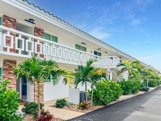 Building Photo - 331 Tequesta Dr