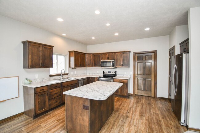 Foto del edificio - 7301 E Corinth St