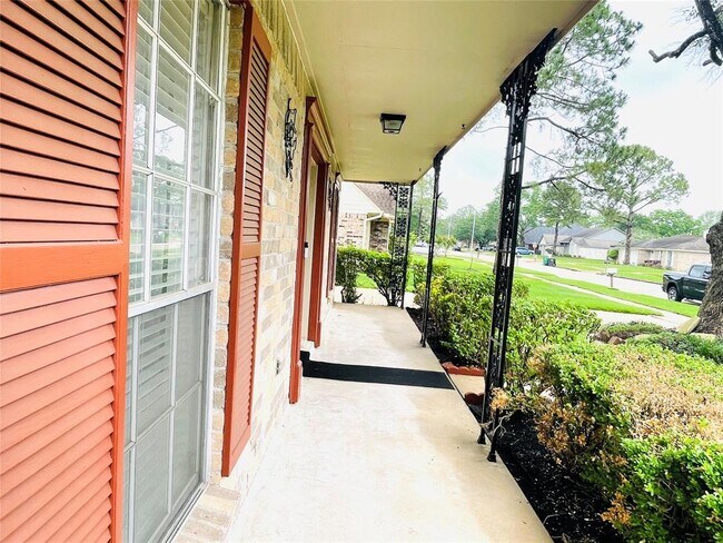 Foto del edificio - 605 Lochnell Dr