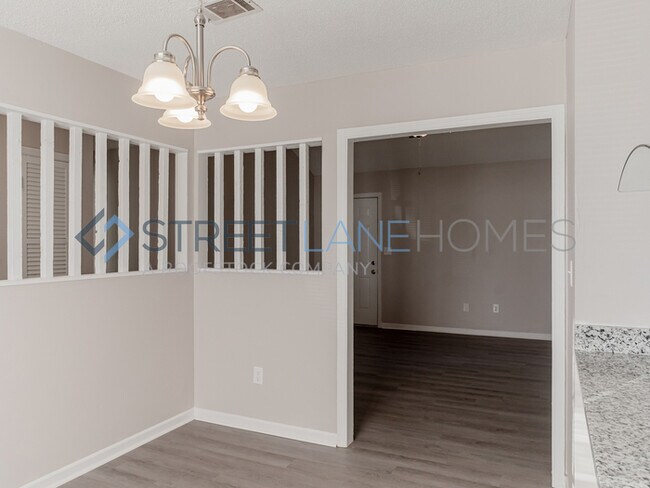 Building Photo - 3403 Blackstone St