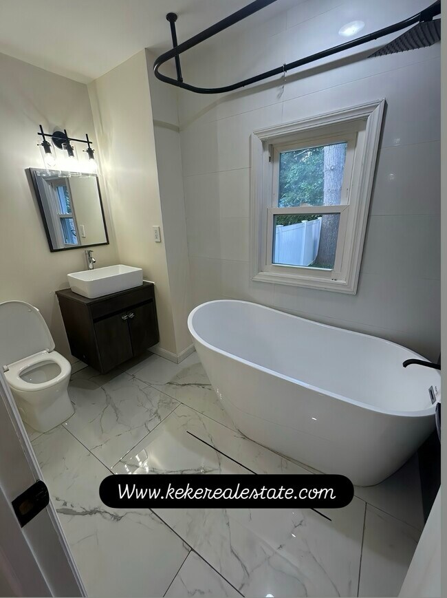 Foto del edificio - 659 Nassau St