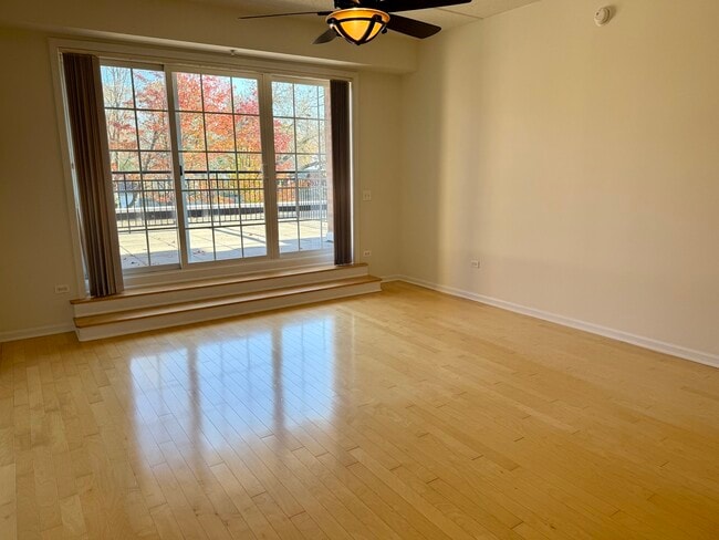 Foto del edificio - 455 W Wood St