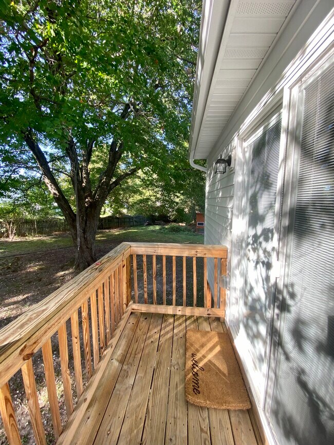 Foto del edificio - 10510 Cadosia Rd