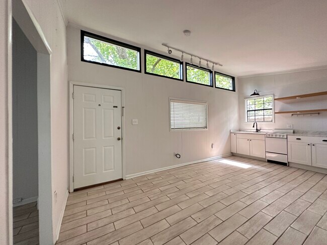 Foto del edificio - 1742 N Parkway
