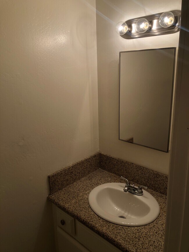 Building Photo - 2713 Cornell St