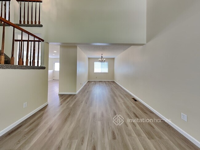 Building Photo - 8430 Boxelder Dr