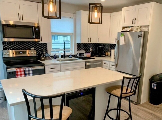 Foto del edificio - 275 Gallivan Blvd